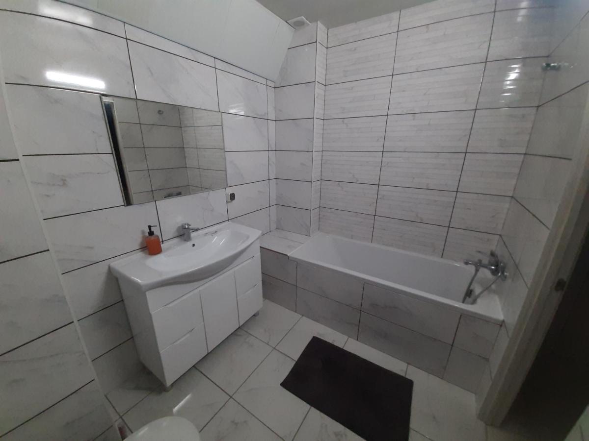 Comfortable apartment Zamostyanska 34а Винница Экстерьер фото